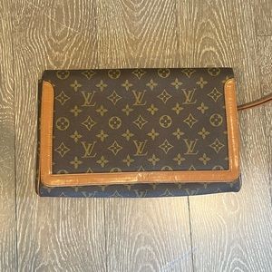 Vintage Louis Vuitton Envelope Clutch! Bought in Paris in the 70s!